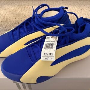 Puma Men's Athletic Blue and Cream Shoes